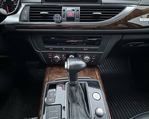 Черный Ауди А6, объемом двигателя 2.77 л и пробегом 195 тыс. км за 15300 $, фото 12 на Automoto.ua