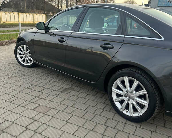 Черный Ауди А6, объемом двигателя 0 л и пробегом 216 тыс. км за 11800 $, фото 2 на Automoto.ua