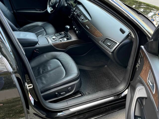 Черный Ауди А6, объемом двигателя 2.8 л и пробегом 211 тыс. км за 15500 $, фото 7 на Automoto.ua