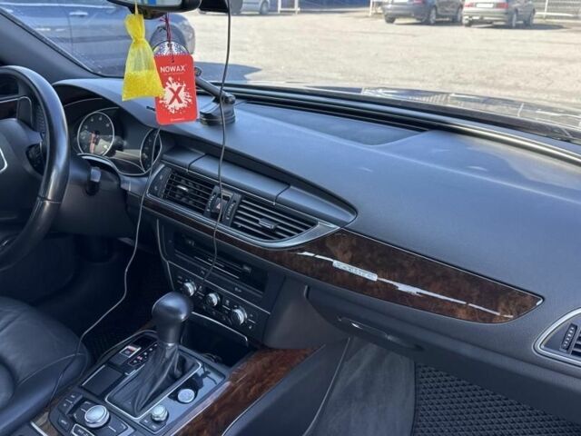 Чорний Ауді А6, об'ємом двигуна 2 л та пробігом 300 тис. км за 14000 $, фото 4 на Automoto.ua