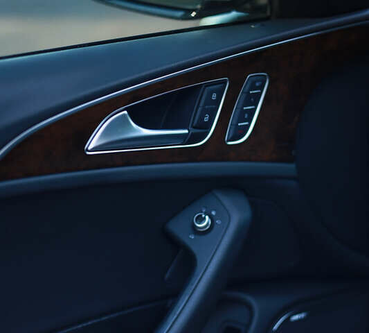 Чорний Ауді А6, об'ємом двигуна 3 л та пробігом 243 тис. км за 15000 $, фото 12 на Automoto.ua