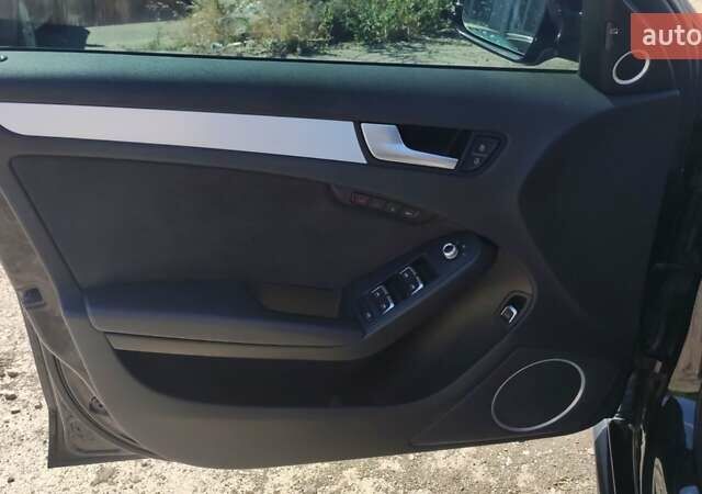 Черный Ауди А6, объемом двигателя 0 л и пробегом 300 тыс. км за 12000 $, фото 1 на Automoto.ua