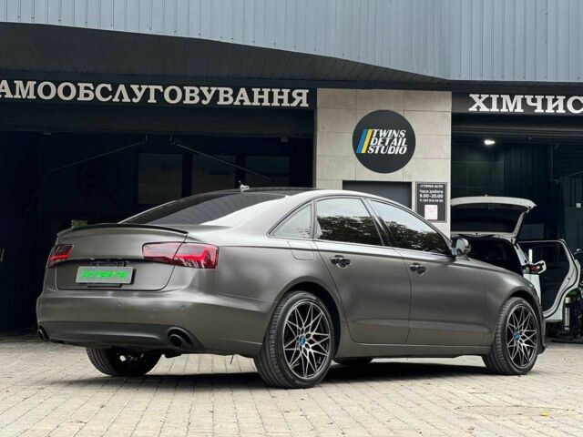 Черный Ауди А6, объемом двигателя 2 л и пробегом 220 тыс. км за 13900 $, фото 6 на Automoto.ua