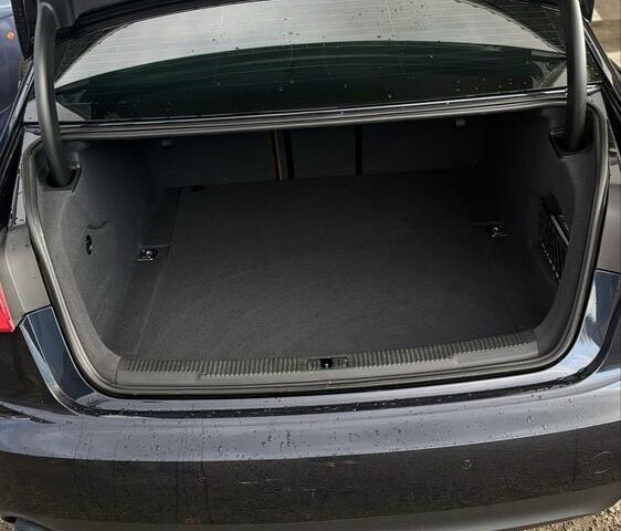 Черный Ауди А6, объемом двигателя 2 л и пробегом 210 тыс. км за 13300 $, фото 4 на Automoto.ua