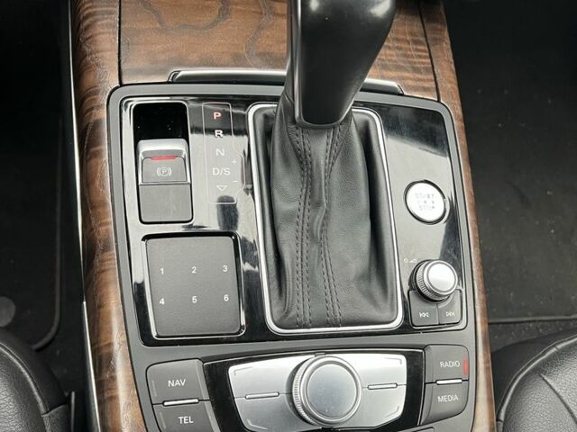 Чорний Ауді А6, об'ємом двигуна 2 л та пробігом 240 тис. км за 12900 $, фото 14 на Automoto.ua