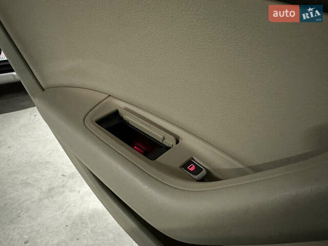 Чорний Ауді А6, об'ємом двигуна 2 л та пробігом 259 тис. км за 14300 $, фото 28 на Automoto.ua