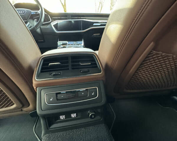 Черный Ауди А6, объемом двигателя 3 л и пробегом 40 тыс. км за 35500 $, фото 12 на Automoto.ua