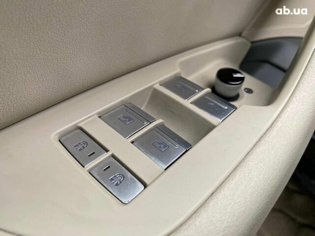 Черный Ауди А6, объемом двигателя 2 л и пробегом 172 тыс. км за 46000 $, фото 10 на Automoto.ua