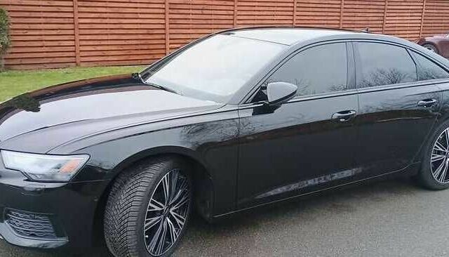 Черный Ауди А6, объемом двигателя 2 л и пробегом 42 тыс. км за 33000 $, фото 1 на Automoto.ua