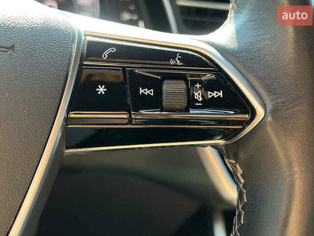 Черный Ауди А6, объемом двигателя 2 л и пробегом 63 тыс. км за 40900 $, фото 10 на Automoto.ua