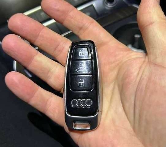 Черный Ауди А6, объемом двигателя 2 л и пробегом 42 тыс. км за 33000 $, фото 22 на Automoto.ua