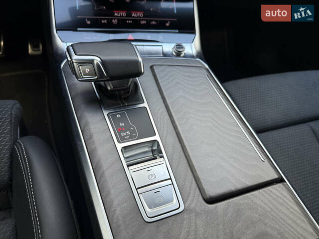 Ауди А6 2023 в Киеве на Automoto.ua Черный Ауди А6, объемом двигателя 2.97 л и пробегом 59 тыс. км за 49000 $, фото 18 на Automoto.ua
