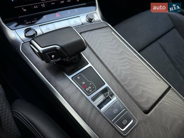 Ауди А6 2023 в Киеве на Automoto.ua Черный Ауди А6, объемом двигателя 2.97 л и пробегом 59 тыс. км за 49000 $, фото 31 на Automoto.ua