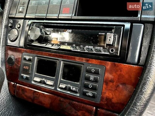 Черный Ауди А6, объемом двигателя 2.8 л и пробегом 331 тыс. км за 2800 $, фото 6 на Automoto.ua