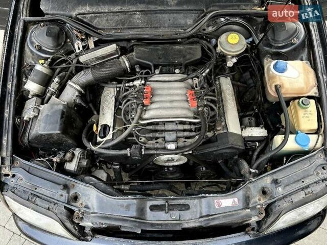 Черный Ауди А6, объемом двигателя 2.8 л и пробегом 331 тыс. км за 2800 $, фото 5 на Automoto.ua