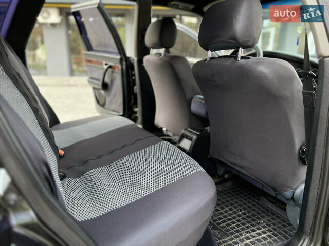 Черный Ауди А6, объемом двигателя 2.77 л и пробегом 331 тыс. км за 3350 $, фото 26 на Automoto.ua