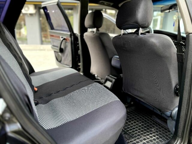 Чорний Ауді А6, об'ємом двигуна 2.8 л та пробігом 331 тис. км за 2800 $, фото 4 на Automoto.ua