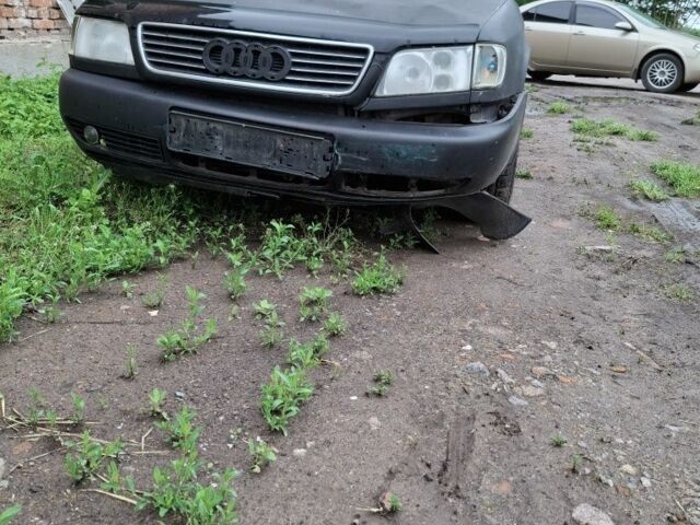 Черный Ауди А6, объемом двигателя 2.5 л и пробегом 230 тыс. км за 1200 $, фото 1 на Automoto.ua