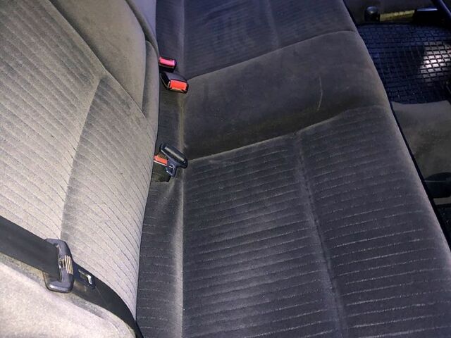 Черный Ауди А6, объемом двигателя 2.5 л и пробегом 464 тыс. км за 3000 $, фото 6 на Automoto.ua