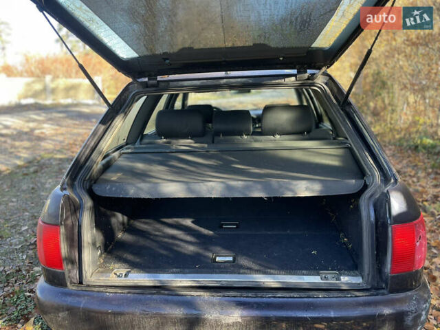 Черный Ауди А6, объемом двигателя 1.9 л и пробегом 401 тыс. км за 1750 $, фото 12 на Automoto.ua