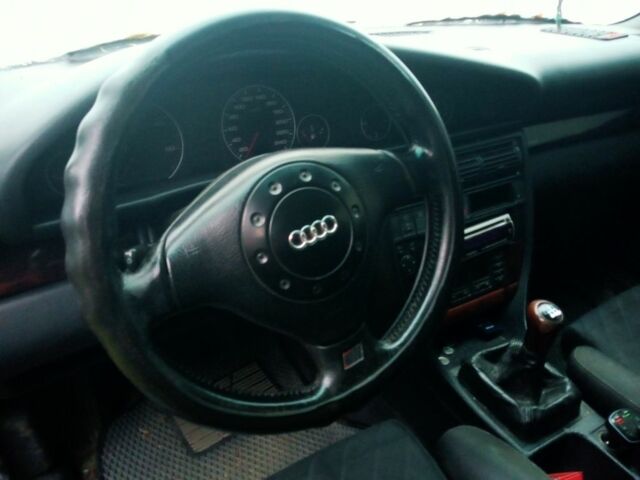 Чорний Ауді А6, об'ємом двигуна 2.5 л та пробігом 3 тис. км за 3800 $, фото 2 на Automoto.ua