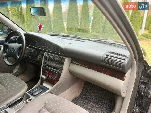 Черный Ауди А6, объемом двигателя 2.6 л и пробегом 273 тыс. км за 3500 $, фото 34 на Automoto.ua