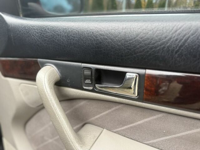 Ауді А6 1997 у Харкові на Automoto.ua Чорний Ауді А6, об'ємом двигуна 2.6 л та пробігом 273 тис. км за 3500 $, фото 18 на Automoto.ua