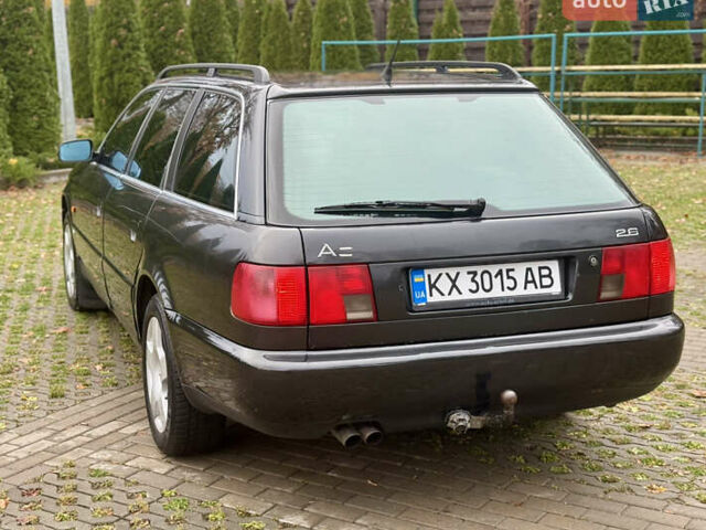 Черный Ауди А6, объемом двигателя 2.6 л и пробегом 273 тыс. км за 3500 $, фото 6 на Automoto.ua