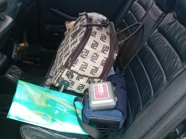 Черный Ауди А6, объемом двигателя 2.5 л и пробегом 340 тыс. км за 3700 $, фото 4 на Automoto.ua