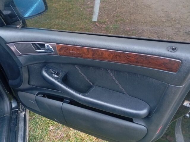 Черный Ауди А6, объемом двигателя 2.5 л и пробегом 360 тыс. км за 2700 $, фото 5 на Automoto.ua