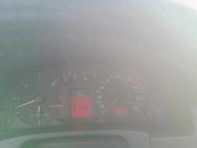 Чорний Ауді А6, об'ємом двигуна 2.5 л та пробігом 393 тис. км за 3100 $, фото 5 на Automoto.ua