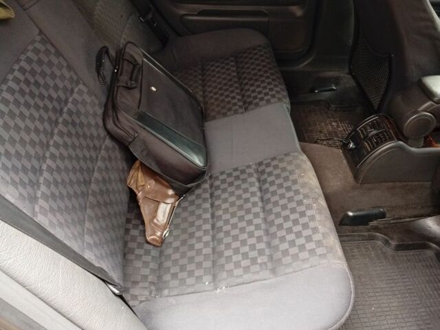 Чорний Ауді А6, об'ємом двигуна 2 л та пробігом 37 тис. км за 2100 $, фото 5 на Automoto.ua