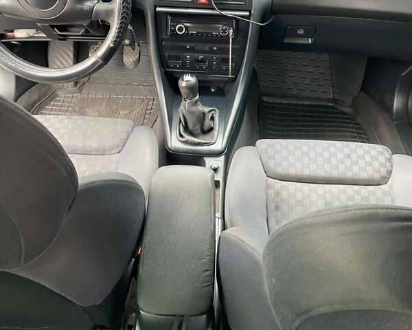 Ауді А6 1999 у Києві на Automoto.ua Чорний Ауді А6, об'ємом двигуна 1.78 л та пробігом 430 тис. км за 4500 $, фото 4 на Automoto.ua