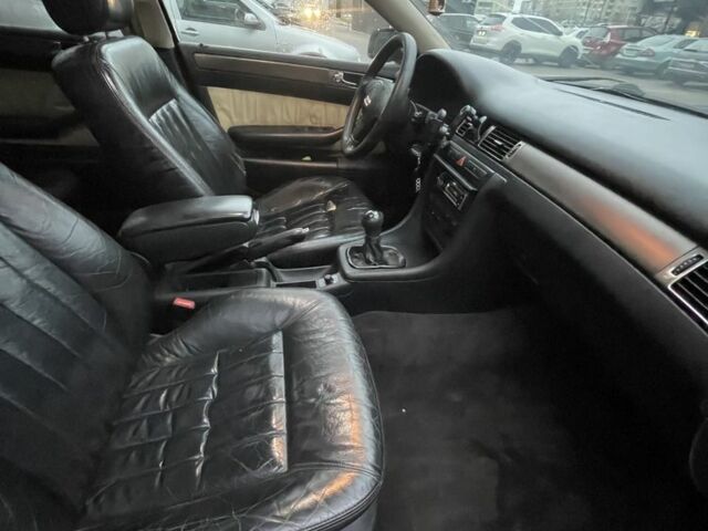 Черный Ауди А6, объемом двигателя 2.8 л и пробегом 536 тыс. км за 4000 $, фото 3 на Automoto.ua