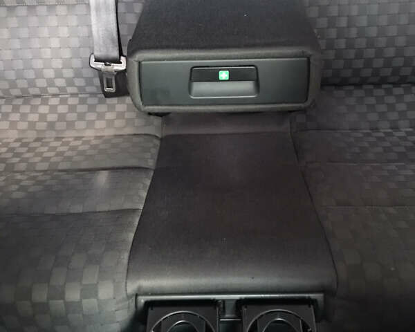 Черный Ауди А6, объемом двигателя 1.78 л и пробегом 397 тыс. км за 4600 $, фото 9 на Automoto.ua