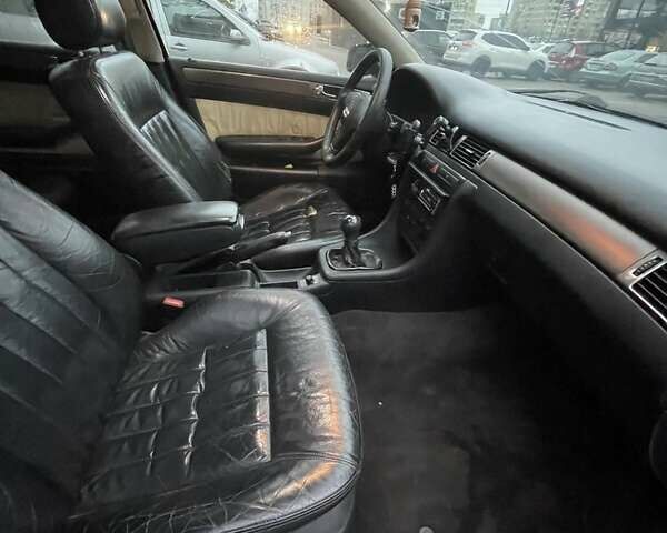 Черный Ауди А6, объемом двигателя 2.8 л и пробегом 536 тыс. км за 4000 $, фото 2 на Automoto.ua