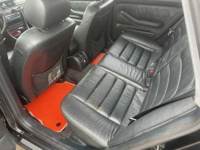 Черный Ауди А6, объемом двигателя 2.5 л и пробегом 330 тыс. км за 4500 $, фото 5 на Automoto.ua