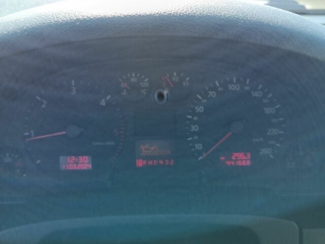 Чорний Ауді А6, об'ємом двигуна 2.5 л та пробігом 460 тис. км за 3600 $, фото 4 на Automoto.ua