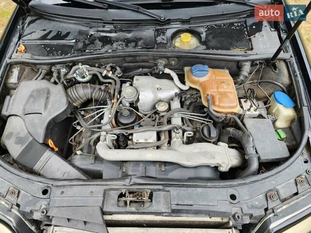 Черный Ауди А6, объемом двигателя 2.5 л и пробегом 404 тыс. км за 2600 $, фото 4 на Automoto.ua