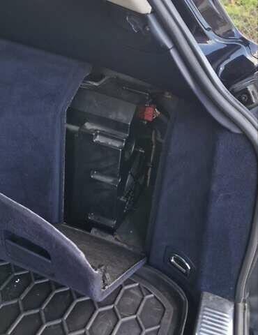 Черный Ауди А6, объемом двигателя 2.5 л и пробегом 383 тыс. км за 4650 $, фото 2 на Automoto.ua