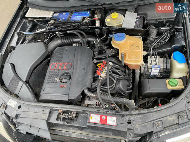 Черный Ауди А6, объемом двигателя 1.78 л и пробегом 450 тыс. км за 3500 $, фото 10 на Automoto.ua