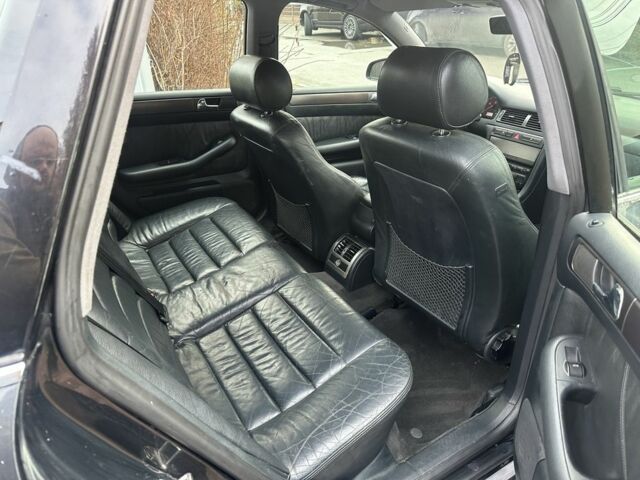 Черный Ауди А6, объемом двигателя 2.5 л и пробегом 300 тыс. км за 1500 $, фото 10 на Automoto.ua