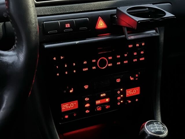 Черный Ауди А6, объемом двигателя 2.5 л и пробегом 380 тыс. км за 1999 $, фото 8 на Automoto.ua