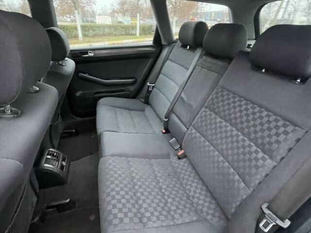 Черный Ауди А6, объемом двигателя 2.5 л и пробегом 200 тыс. км за 1900 $, фото 6 на Automoto.ua