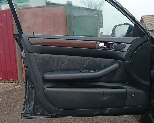 Черный Ауди А6, объемом двигателя 2.5 л и пробегом 370 тыс. км за 4000 $, фото 6 на Automoto.ua