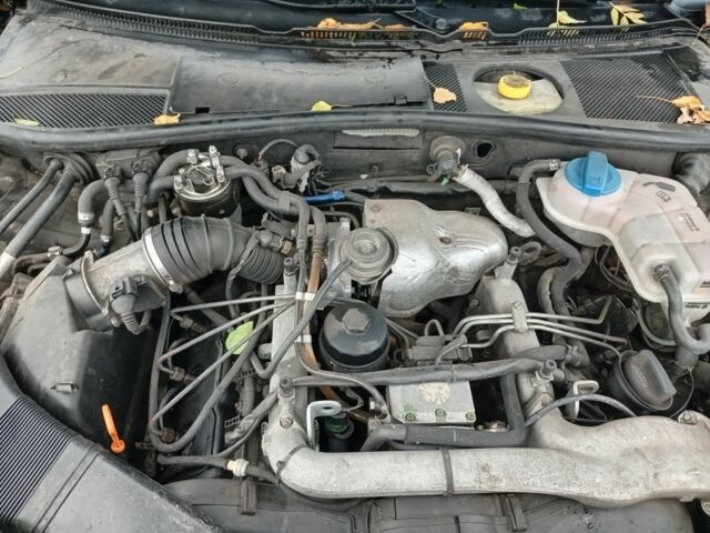 Ауди А6 2001 в Харькове на Automoto.ua Черный Ауди А6, объемом двигателя 2.5 л и пробегом 288 тыс. км за 2500 $, фото 7 на Automoto.ua