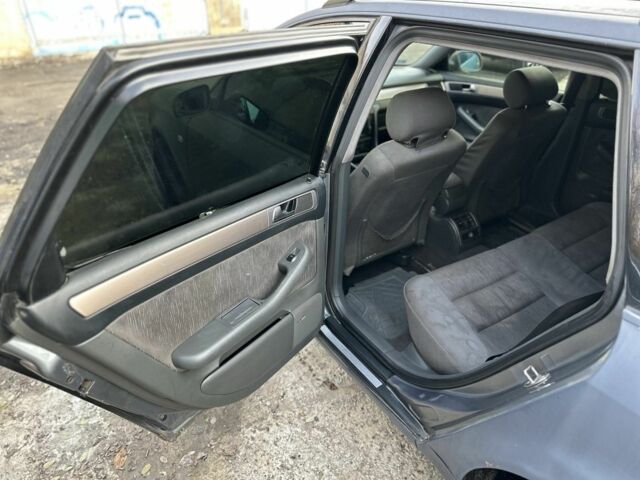 Черный Ауди А6, объемом двигателя 2.5 л и пробегом 460 тыс. км за 1000 $, фото 13 на Automoto.ua