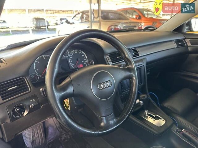 Черный Ауди А6, объемом двигателя 2.5 л и пробегом 310 тыс. км за 4900 $, фото 10 на Automoto.ua