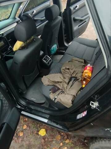 Черный Ауди А6, объемом двигателя 2.5 л и пробегом 320 тыс. км за 4100 $, фото 3 на Automoto.ua