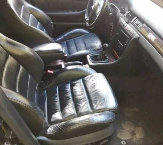 Черный Ауди А6, объемом двигателя 2.5 л и пробегом 346 тыс. км за 3206 $, фото 6 на Automoto.ua